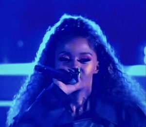 Mzansi worries over Babes Wodumo after her performance at MMA 2023 (Video)
