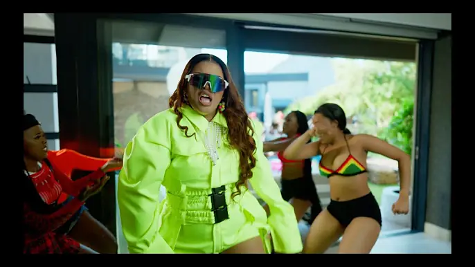 VIDEO: Megadrumz & Lady Du – Tjina