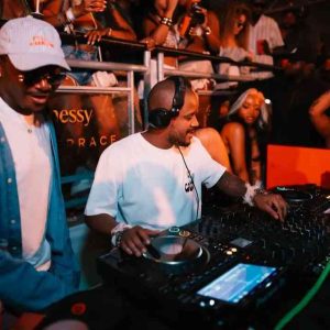 Kabza De Small - Hangawt 1632 Amapiano Mix (4 August)